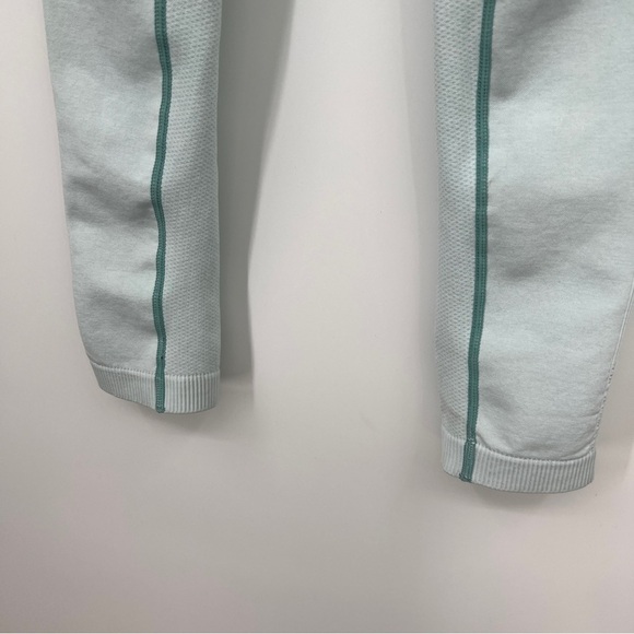 Gymshark Ombré Teal White Stretch Ankle Seamless Pull-on Athletic Leggings - Picture 7 of 14